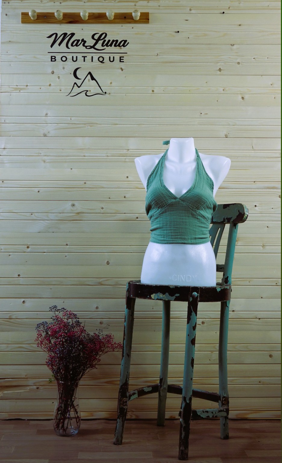 Müslin Halter Yaka Crop Bluz – Bağlamalı Sırt Detaylı Yazlık Kadın Üst