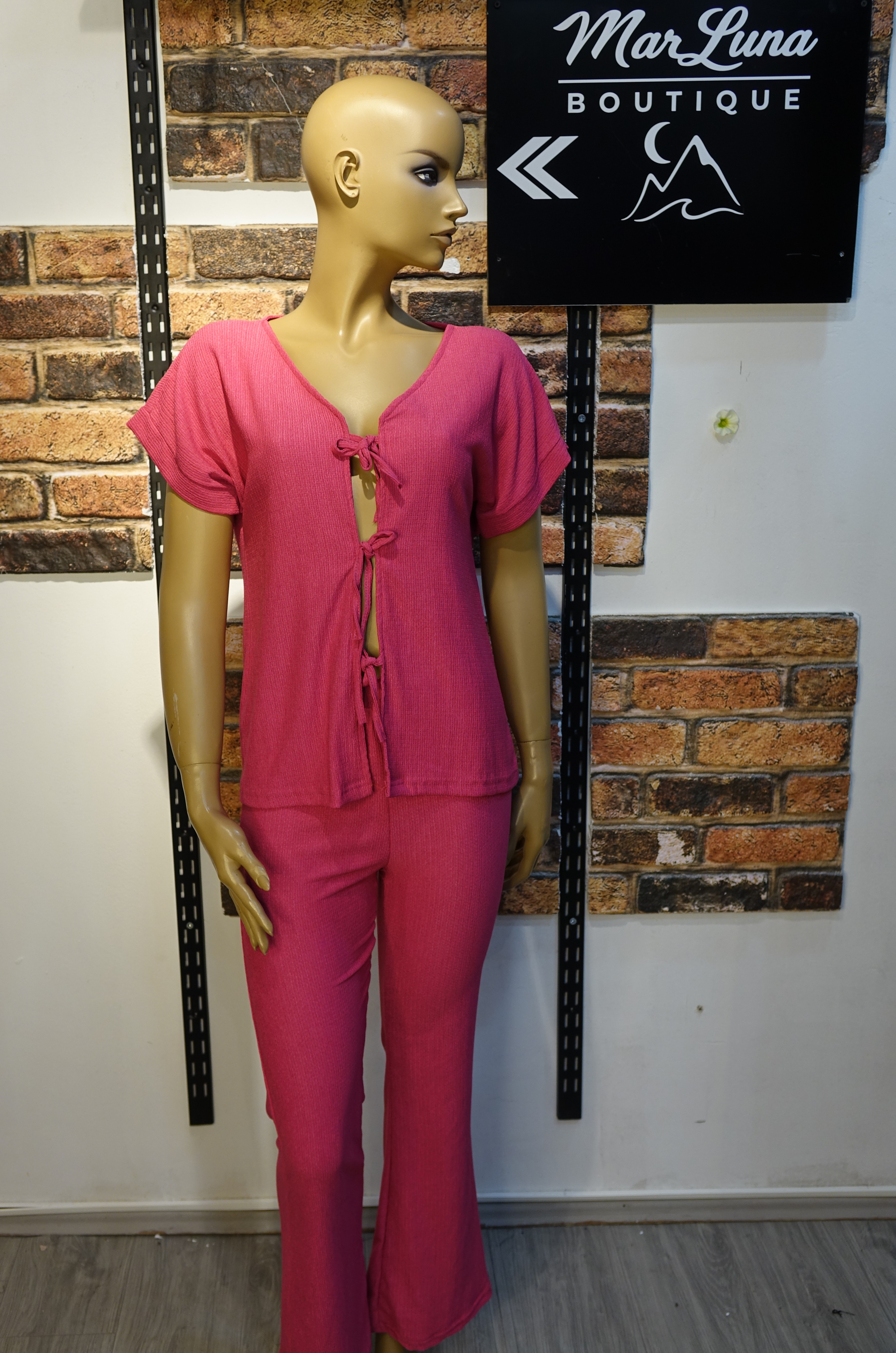 Pembe Kadın İkili Takım – Bağlama Detaylı Bluz ve İspanyol Paça Pantolon Takım | MarLuna