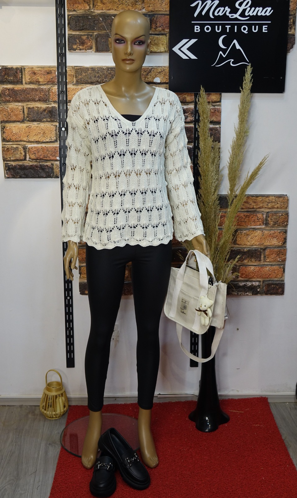 Ajurlu Kadın Triko Kazak – Bej V Yaka Şık Triko Bluz | MarLuna