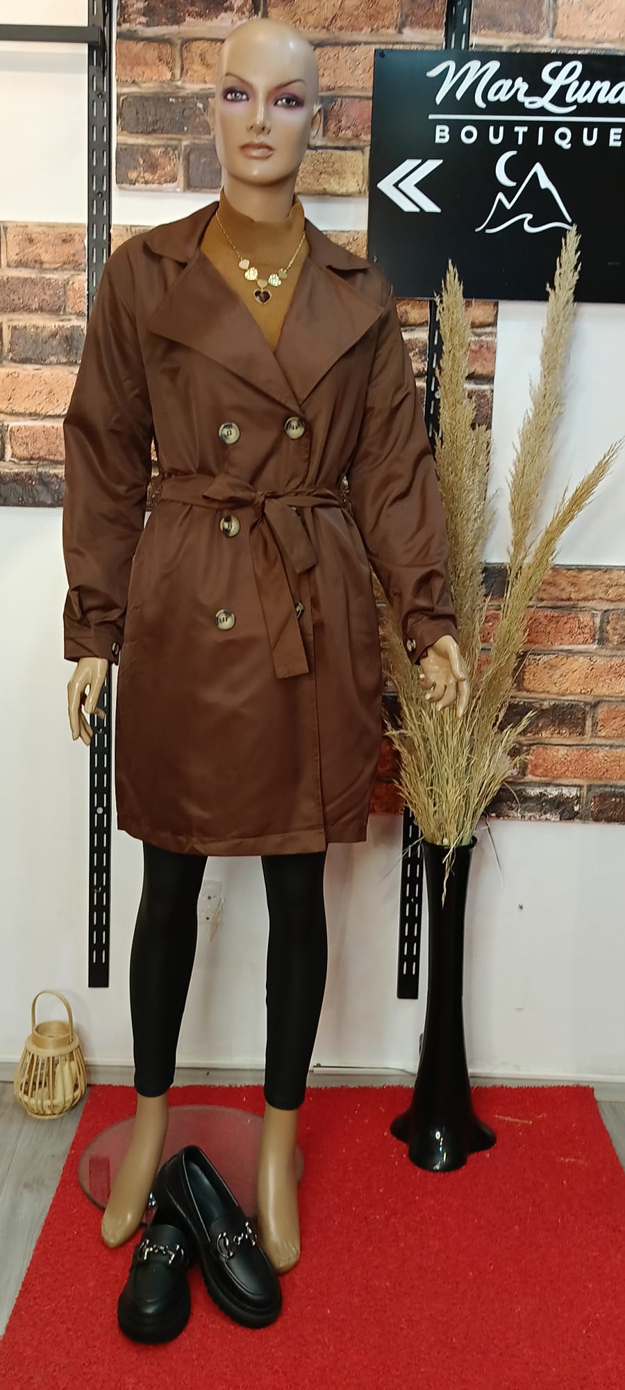 Klasik Kesim Kadın Trençkot | Düğmeli, Zamansız ve Şık