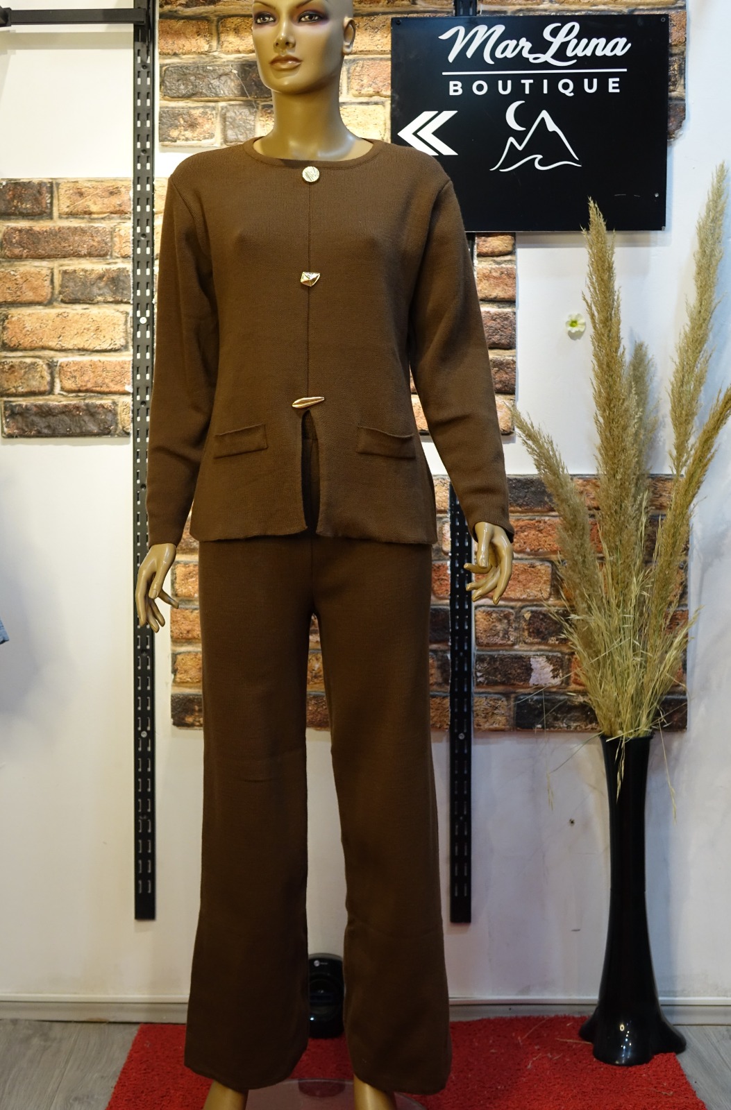 Zamansız Şıklık Kadın Triko Takım – Standart Beden (Üst & Pantolon)