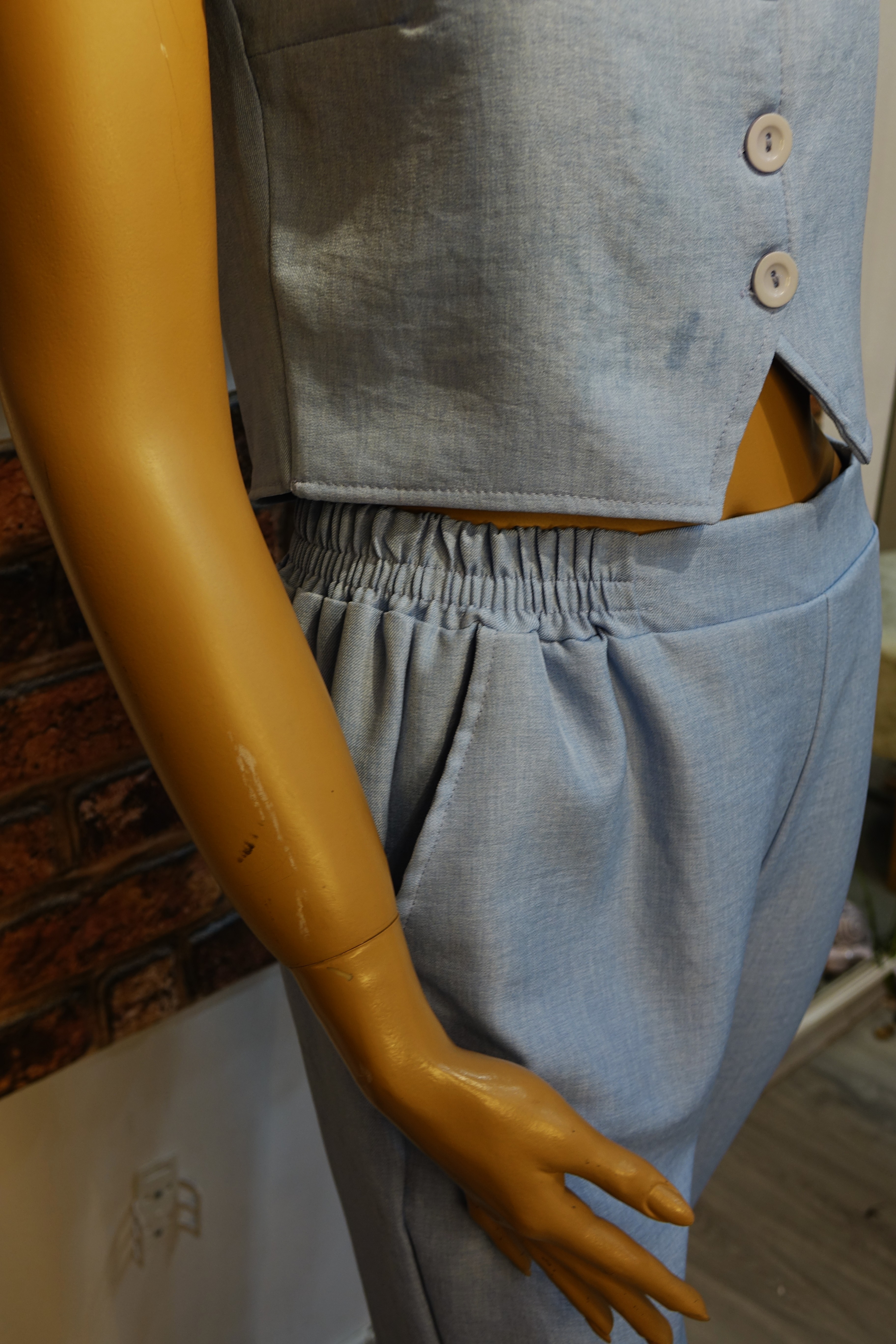 Mavi Kadın İkili Takım – Düğmeli Crop Yelek ve Yüksek Bel Pantolon Takım | MarLuna