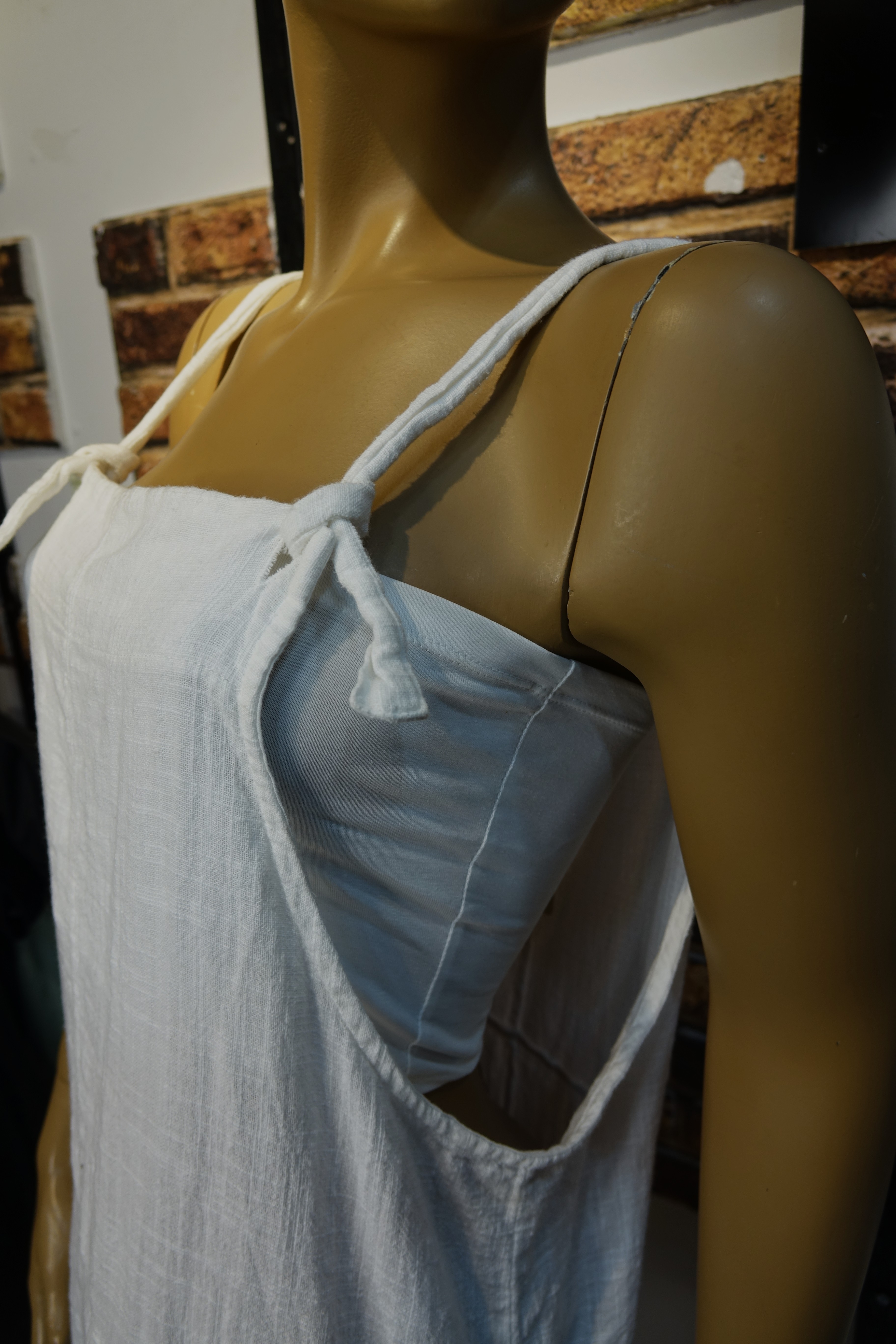 Beyaz Askılı Kadın Yazlık Tulum – Rahat Kesim Boho Yaz Kombini | MarLuna