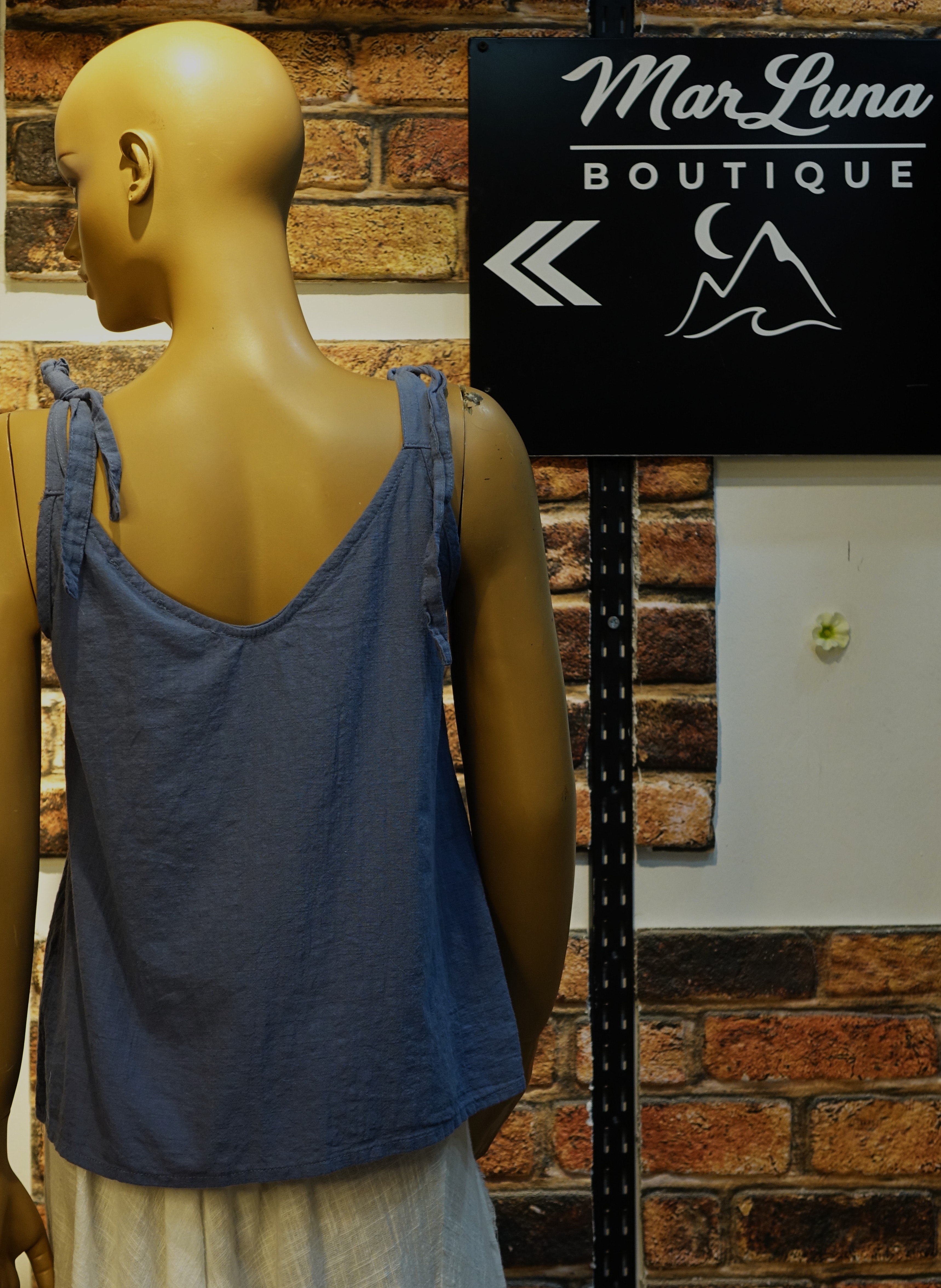 Mavi Askılı Düğmeli Kadın Bluz – Yazlık Rahat Kadın Üst | MarLuna