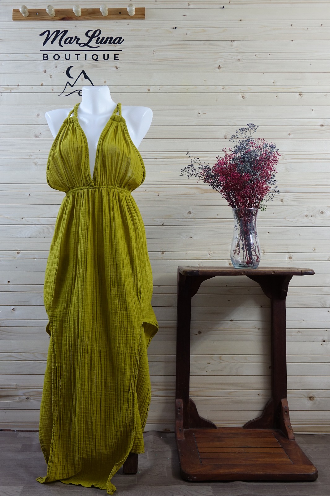 Gri Müslin Uzun Elbise – Göğüs Düğümlü Sırt Dekolteli Yazlık Kadın Elbise