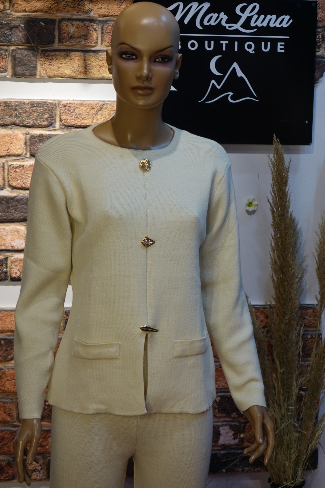 Zamansız Şıklık Kadın Triko Takım – Standart Beden (Üst & Pantolon)