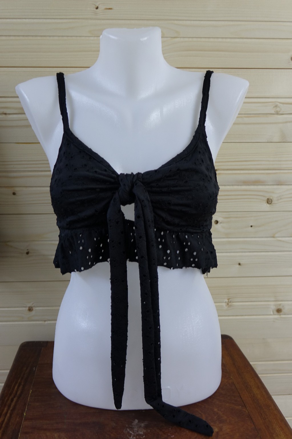 Kadın Crop Top Mini Etek Takım – Fırfırlı Yazlık Etek Bluz Kombin