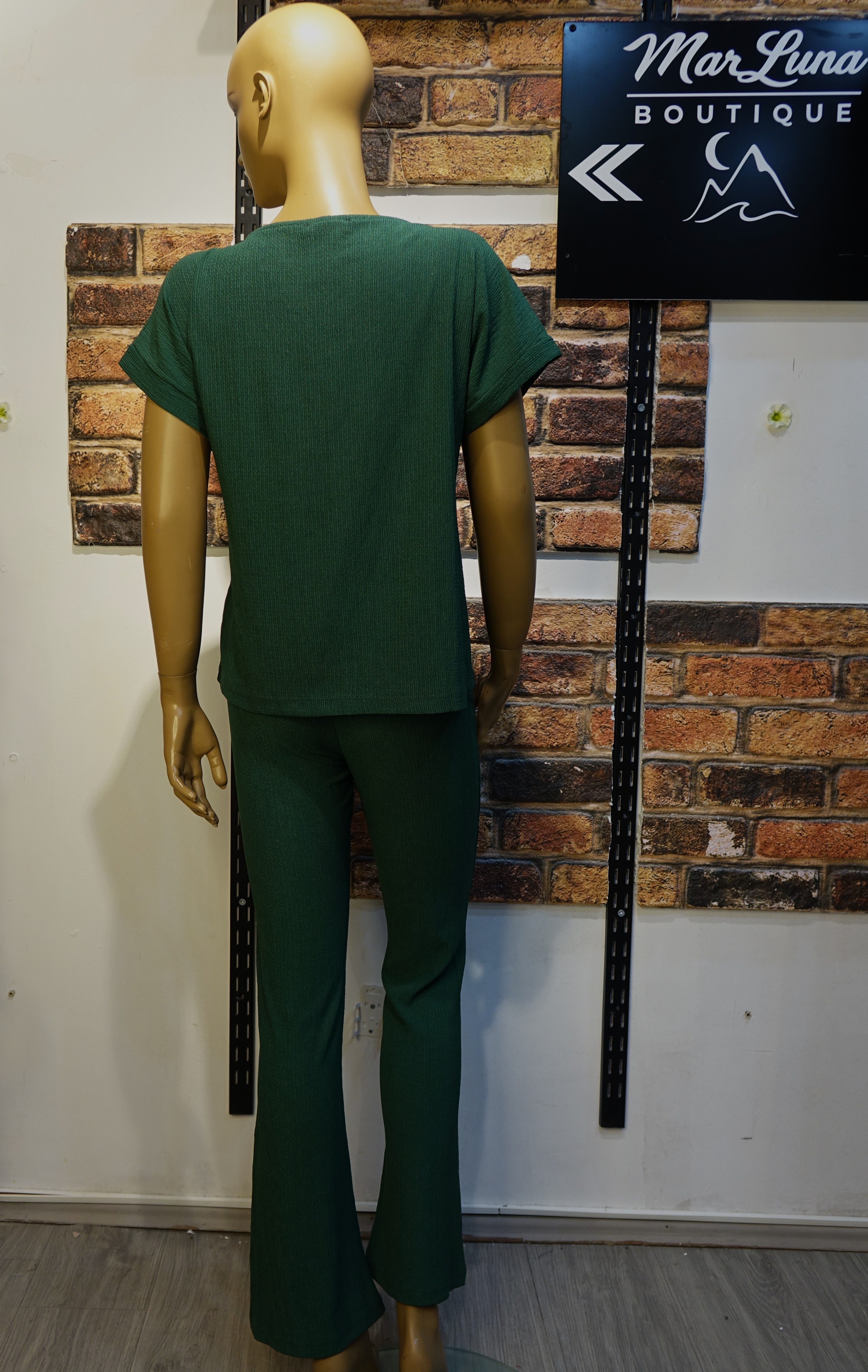 Yeşil Kadın İkili Takım – Bağlama Detaylı Bluz ve İspanyol Paça Pantolon Takım | MarLuna