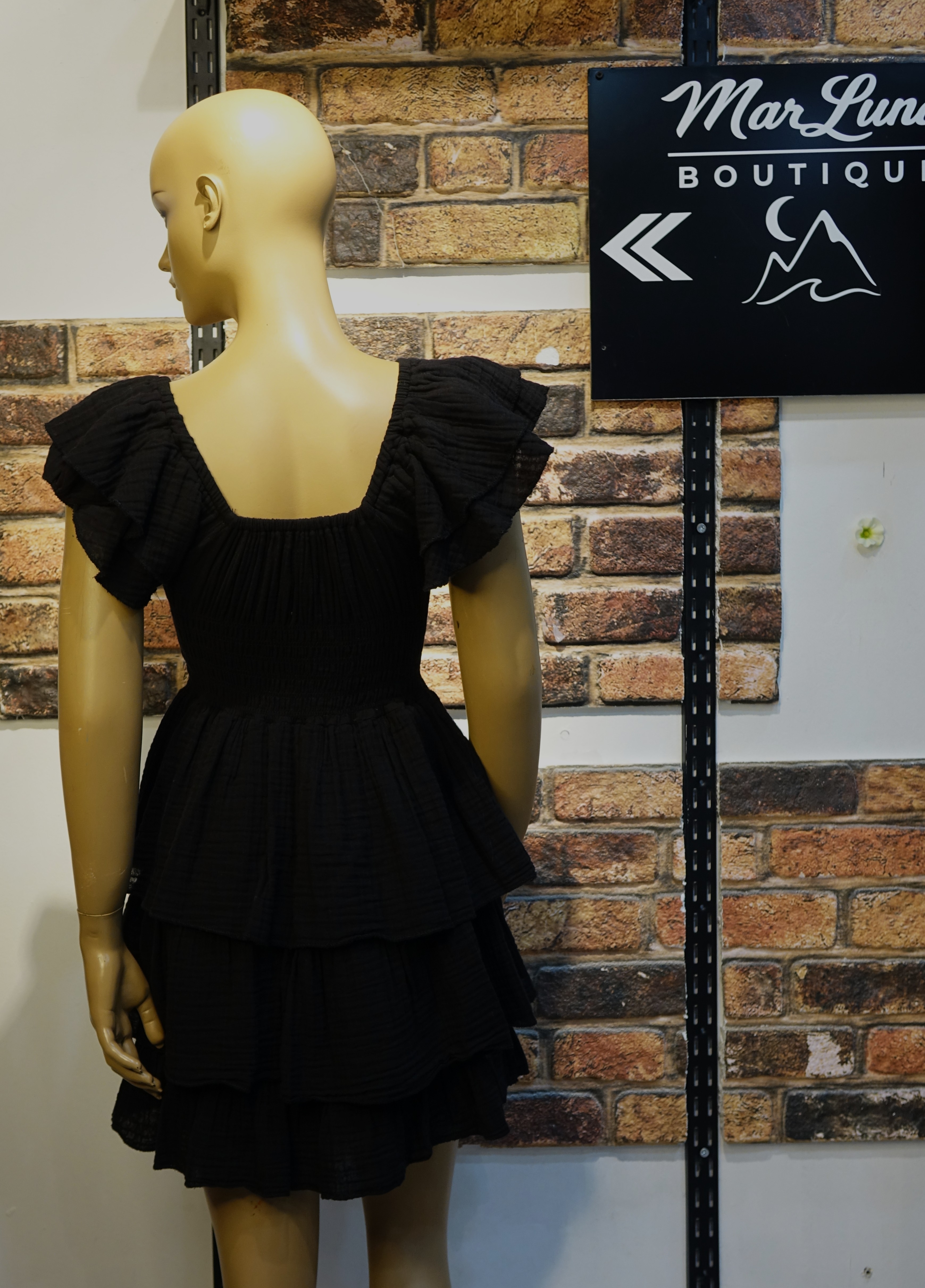 Siyah Fırfırlı Mini Kadın Elbise – Gipeli Bel Detaylı Kat Kat Yazlık Elbise | MarLuna