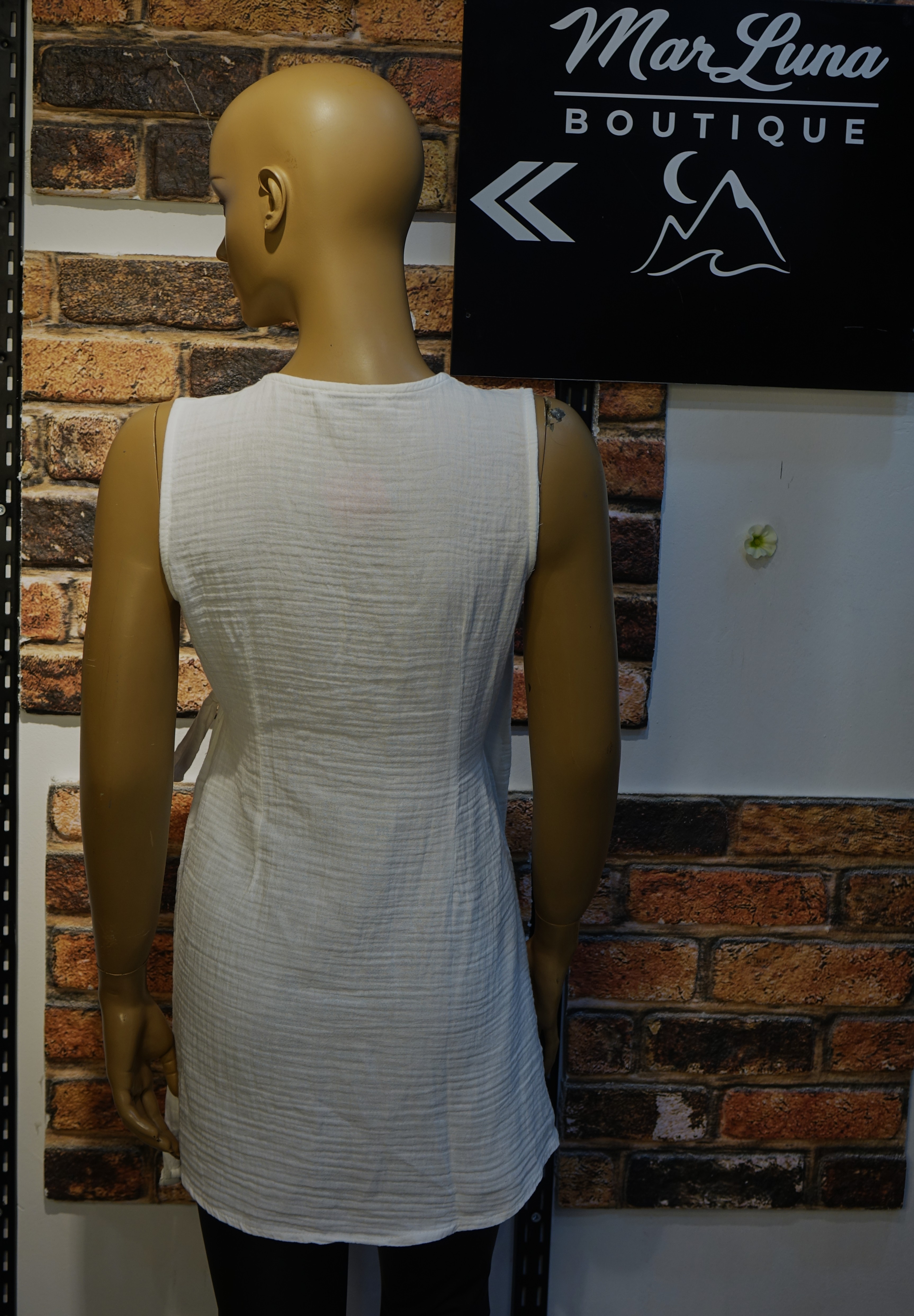 Beyaz Kruvaze Bağlamalı Kadın Yazlık Elbise – Hafif Kumaş Şık Yaz Elbisesi