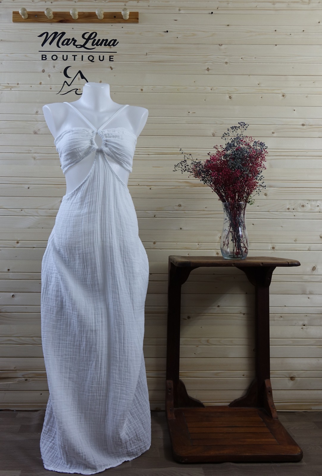 Beyaz Müslin Halka Detaylı Uzun Sahil Elbisesi – Yazlık Tatil Elbisesi | MarLuna
