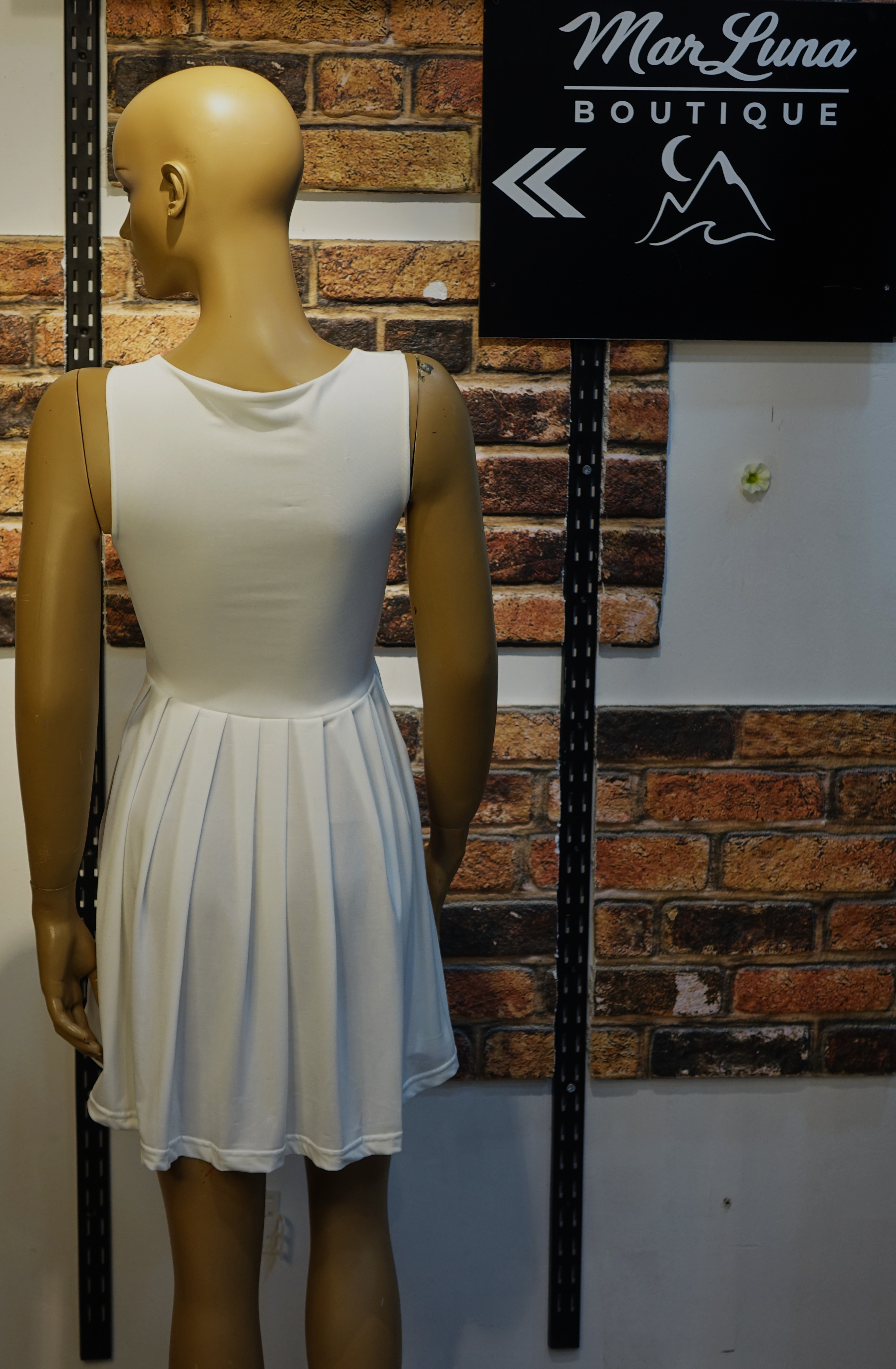 Beyaz Kare Yaka Mini Kadın Elbise – Basic Fit Yazlık Günlük Elbise | MarLuna