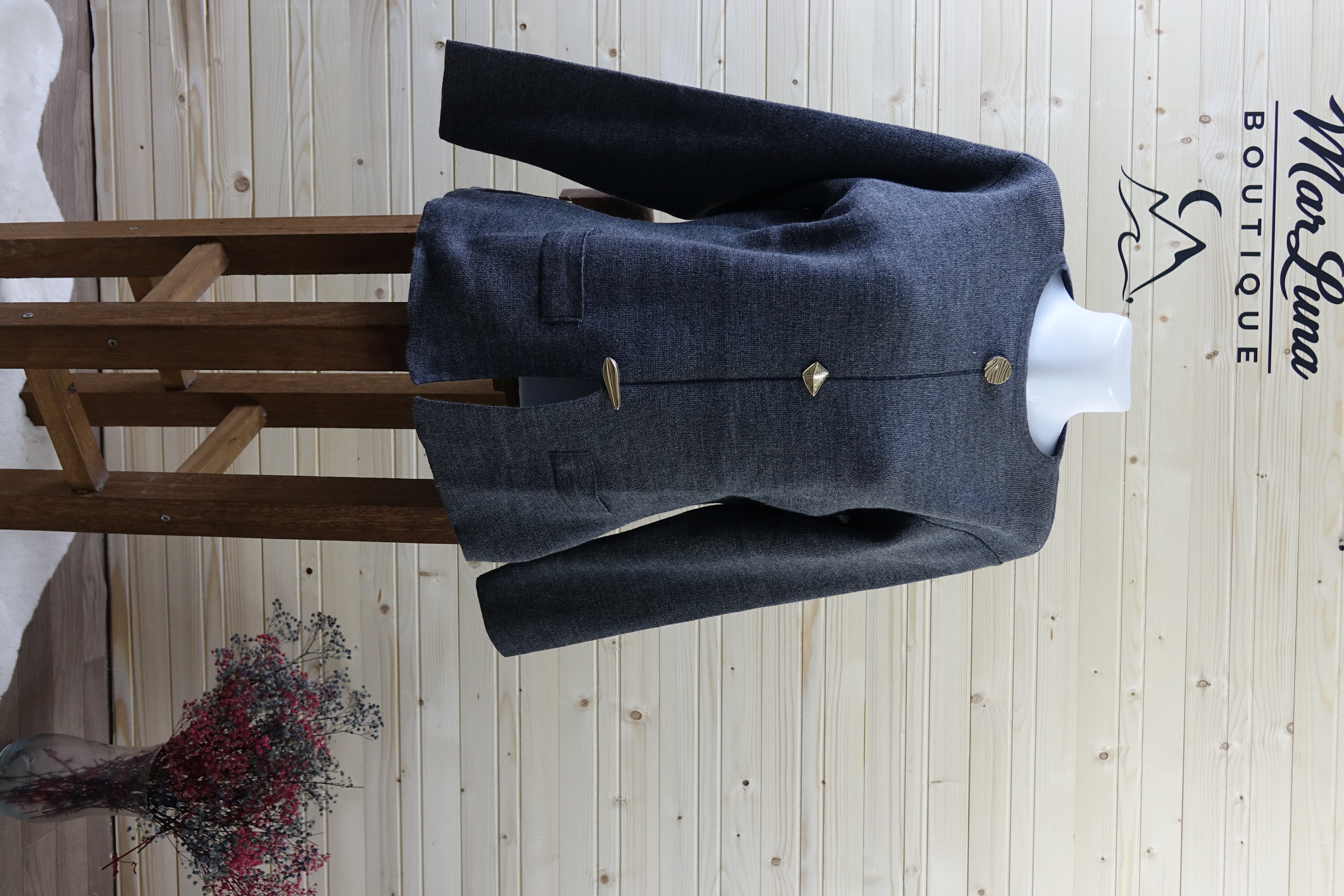 Yüksek Bel Pantolonlu Düğmeli Triko Takım