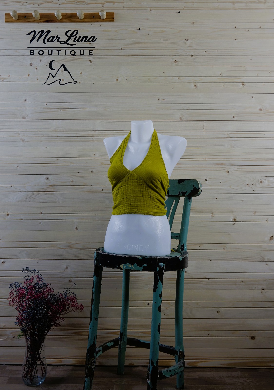 Müslin Halter Yaka Crop Bluz – Bağlamalı Sırt Detaylı Yazlık Kadın Üst