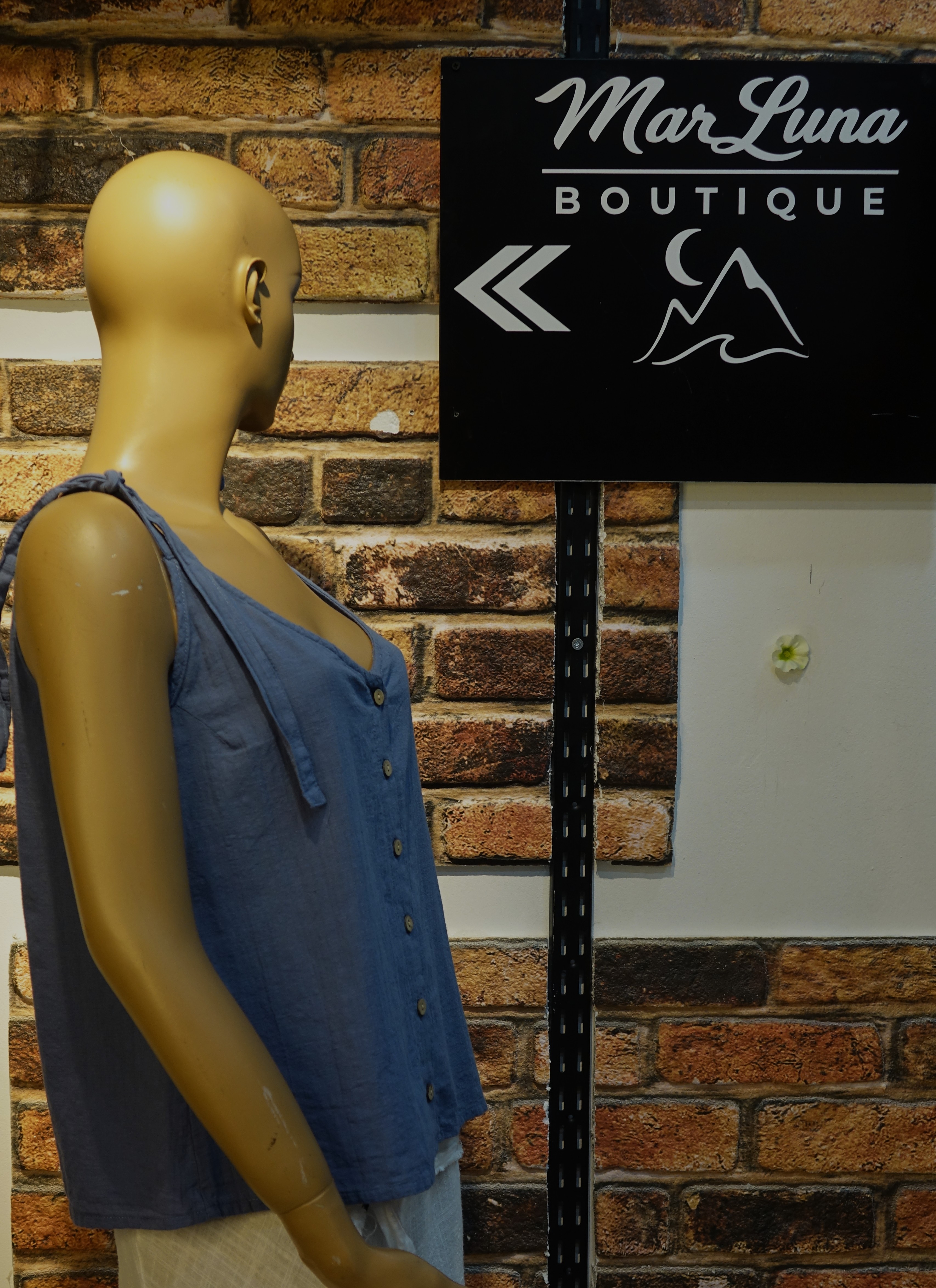 Mavi Askılı Düğmeli Kadın Bluz – Yazlık Rahat Kadın Üst | MarLuna