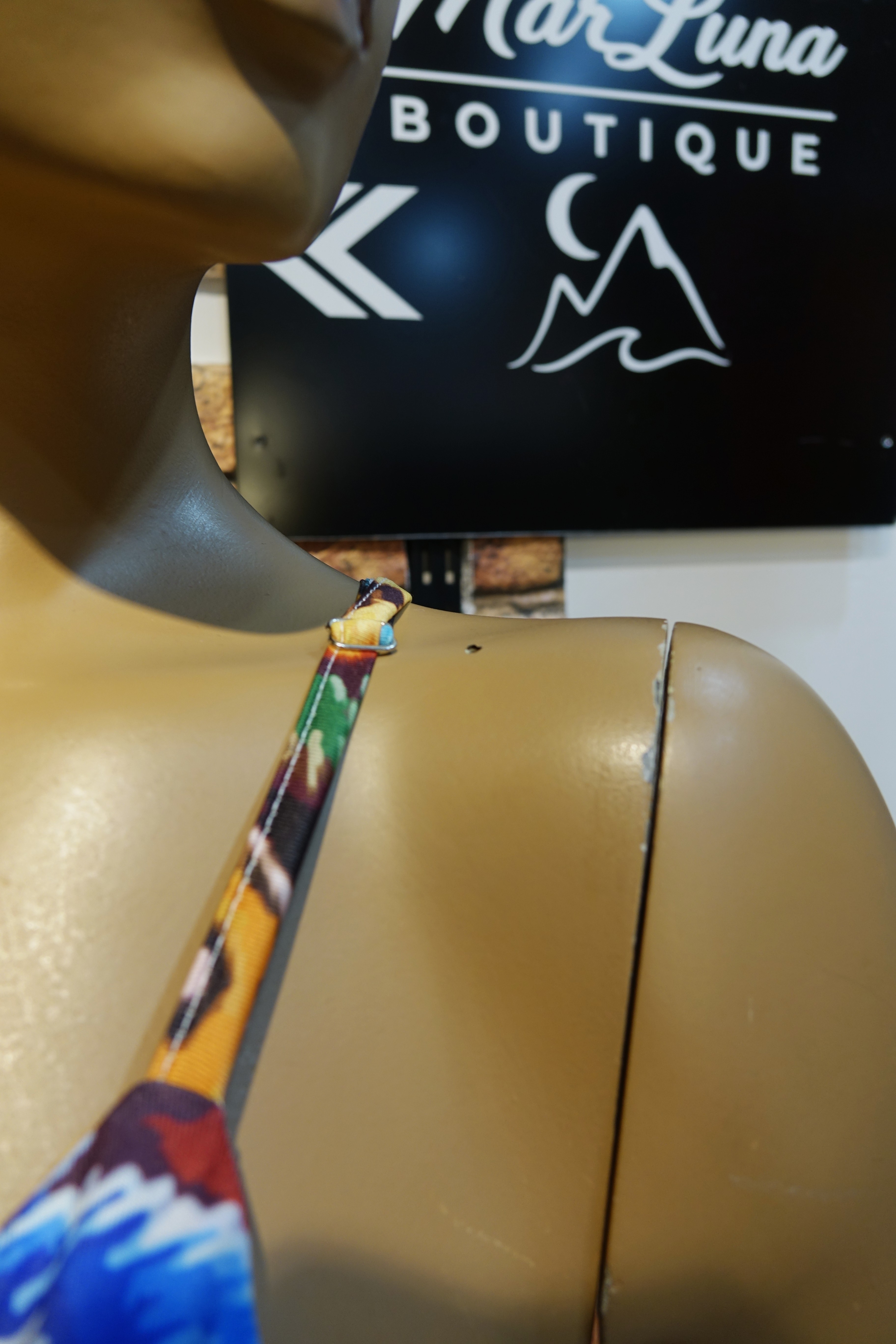 Boho Desenli Askılı Yazlık Kadın Elbise – Rahat Kesim Renkli Yazlık Elbise