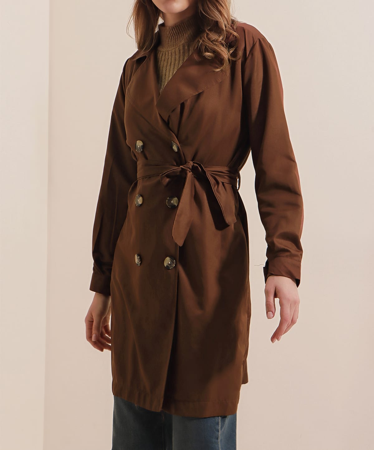 Kahverengi Kuşaklı Kadın Trençkot – Şık Mevsimlik Uzun Ceket | MarLuna