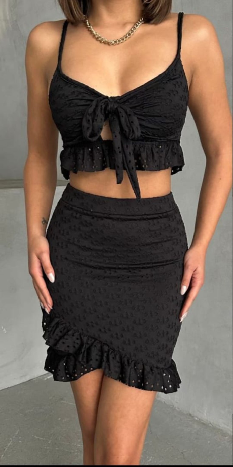 Kadın Crop Top Mini Etek Takım – Fırfırlı Yazlık Etek Bluz Kombin