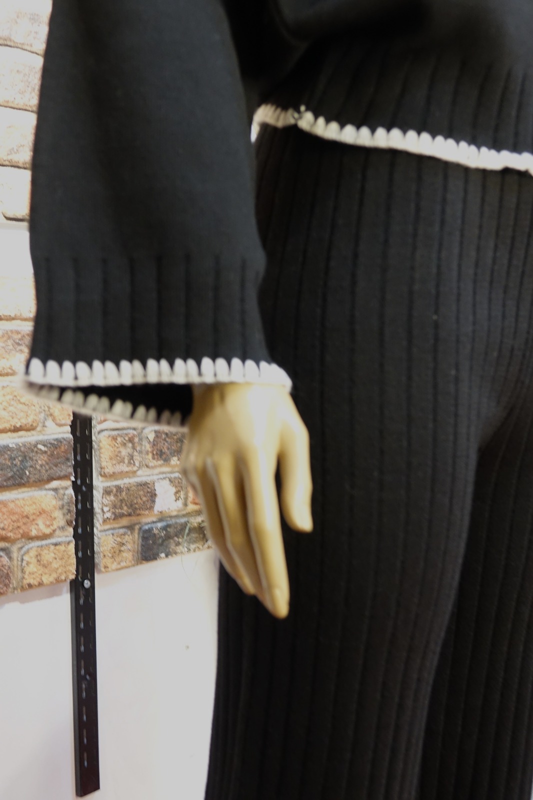 Minimal Detaylı Kadın Triko Takım – Standart Beden (Üst & Pantolon)