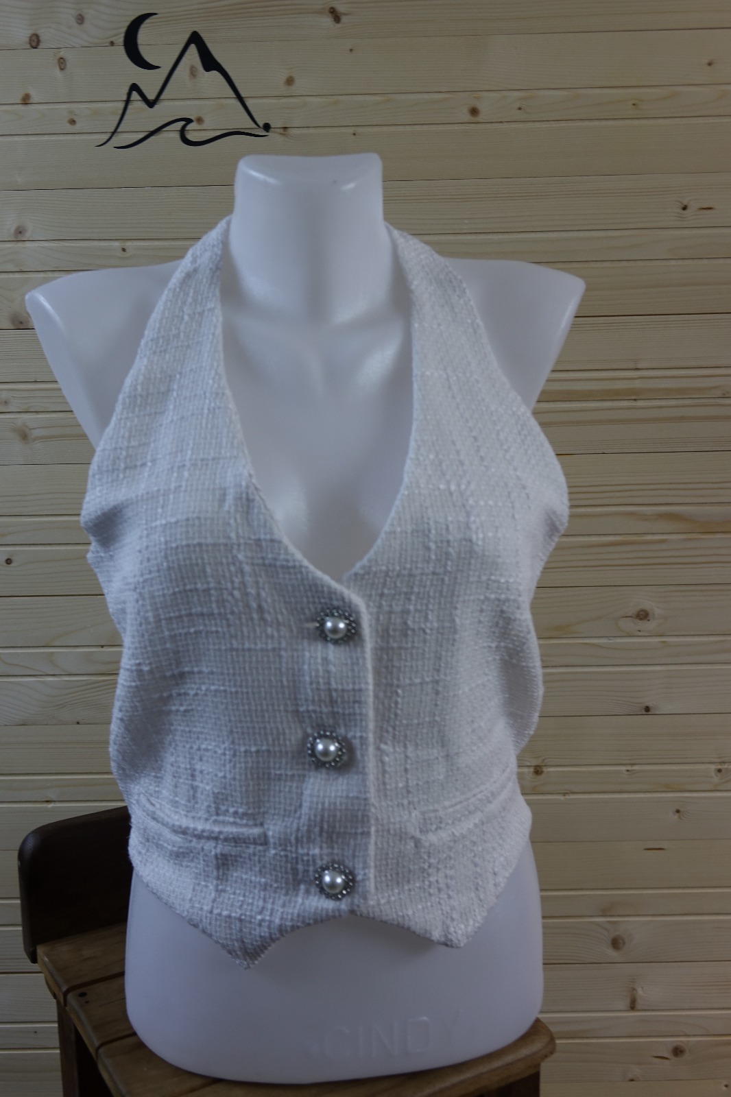 Beyaz Halter Yaka Yelek & Pantolon Takımı – Kadın Şık Takım –