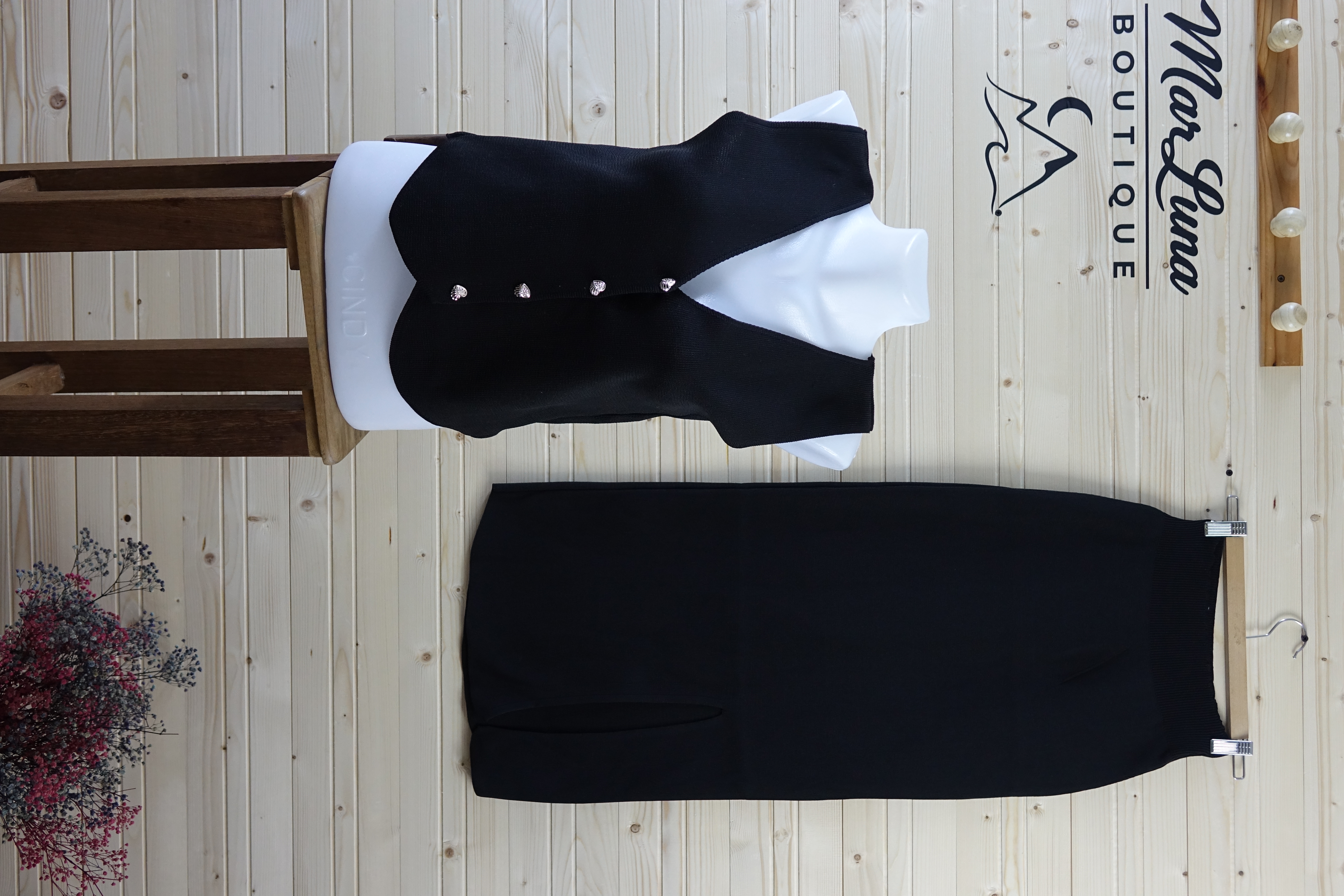 MarLuna Siyah Zarif Yelek & Yırtmaçlı Kalem Etek Takım