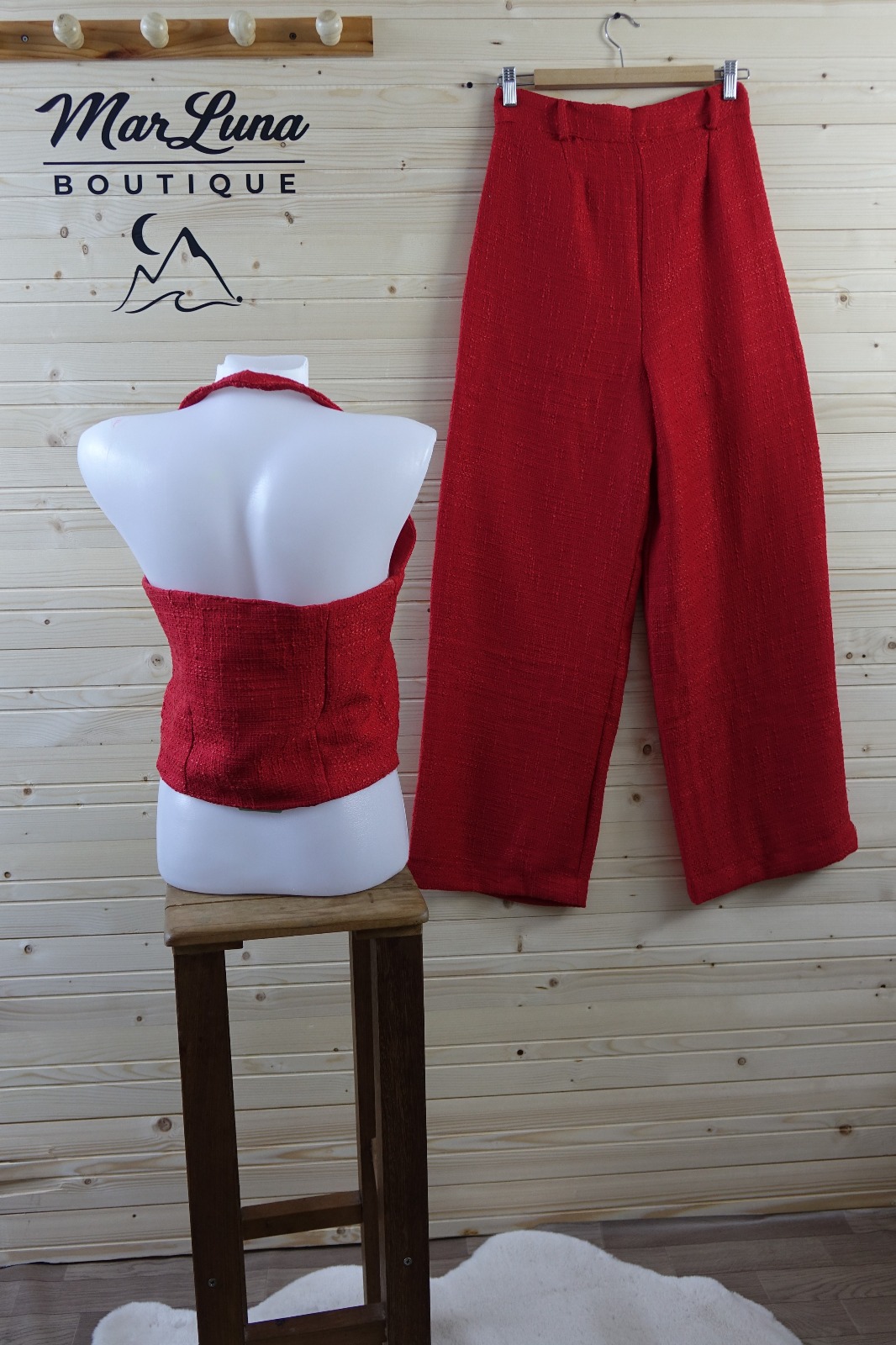 Kırmızı Halter Yaka Yelek & Pantolon Takımı – Kadın Şık Takım –