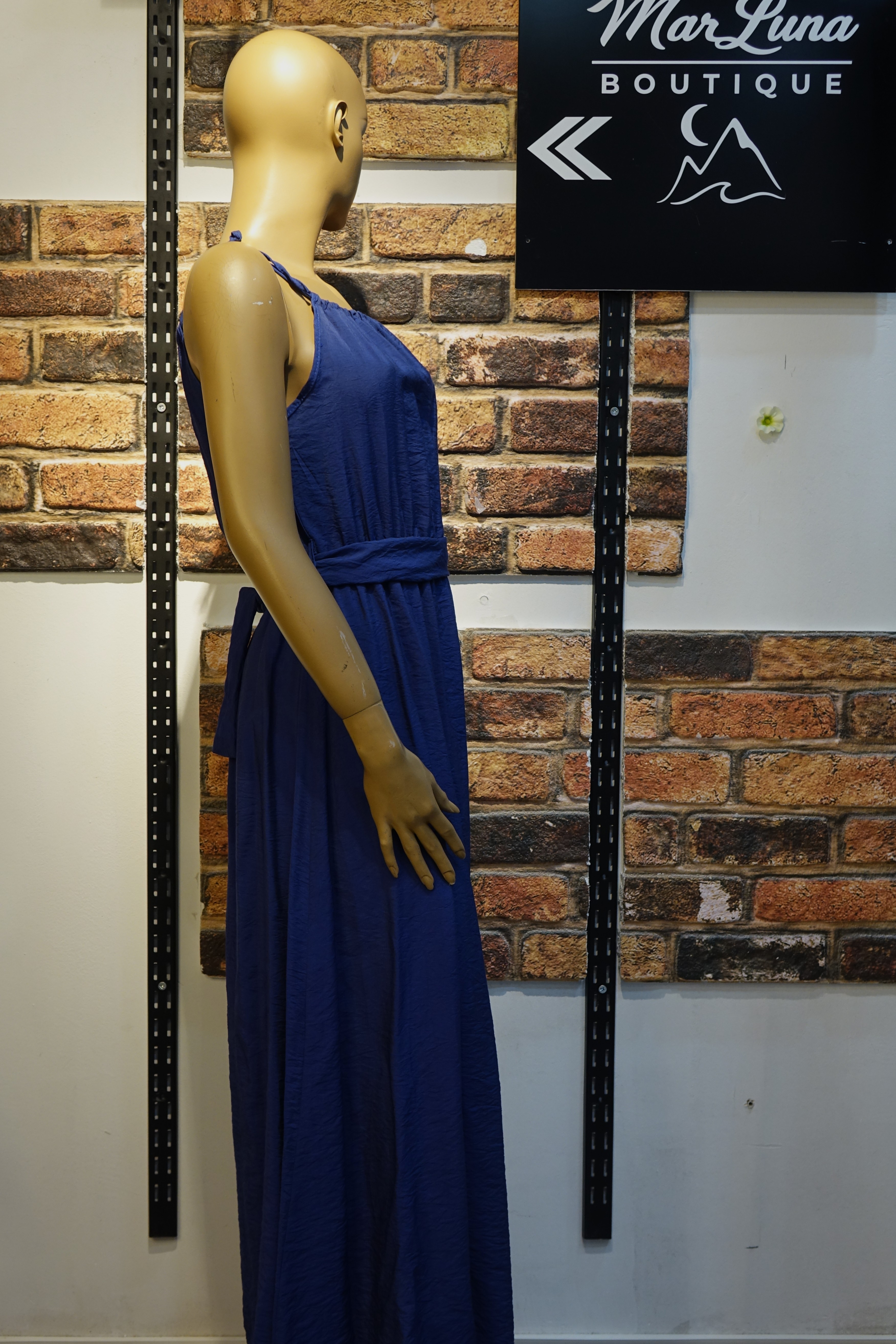 Saks Mavisi Askılı Uzun Kadın Elbise – Bel Kuşaklı Rahat Kesim Yazlık Maxi Elbise | MarLuna