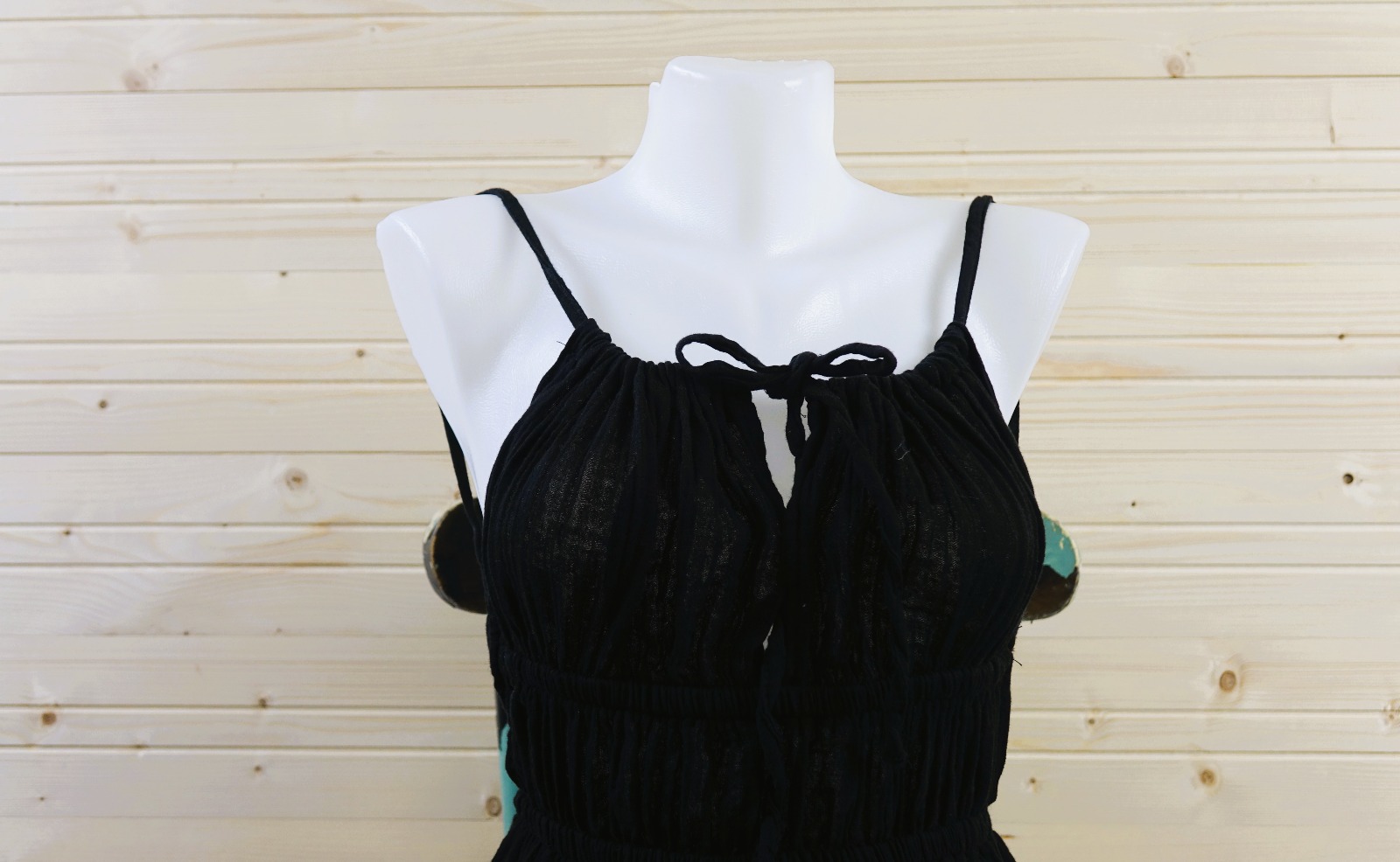 Siyah Müslin Askılı Katlı Yazlık Elbise – Rahat Kesim Tatil & Sahil Elbisesi | MarLuna