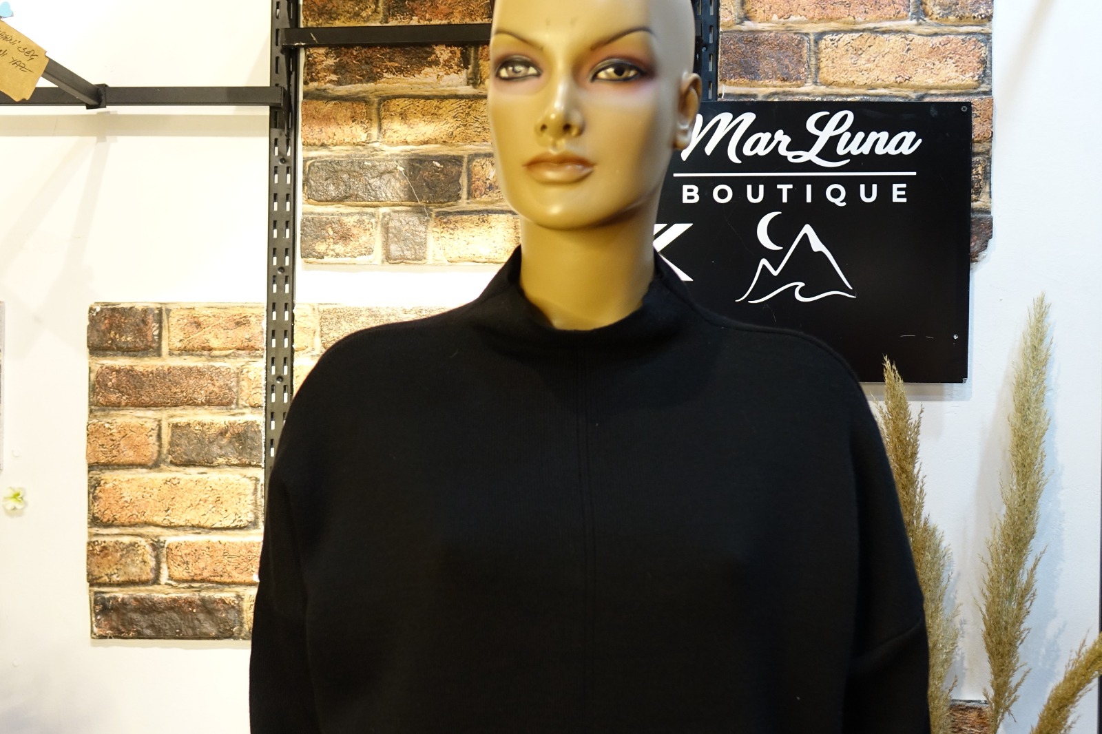 Düz Kesim Kadın Triko Takım – Standart Beden (Üst & Pantolon)