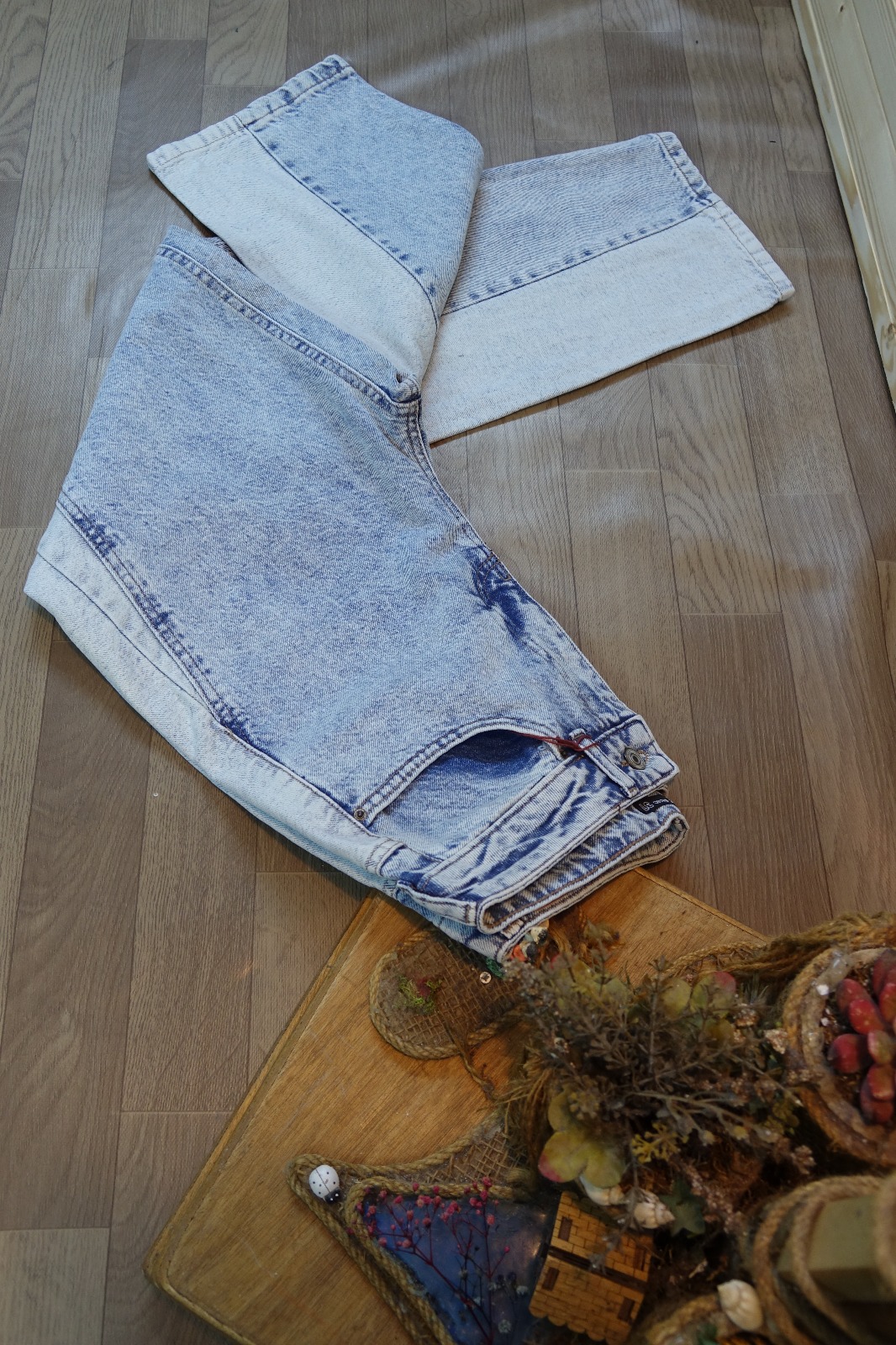 Açık Mavi Yüksek Bel Mom Jean – Kadın Taş Yıkama Denim Pantolon