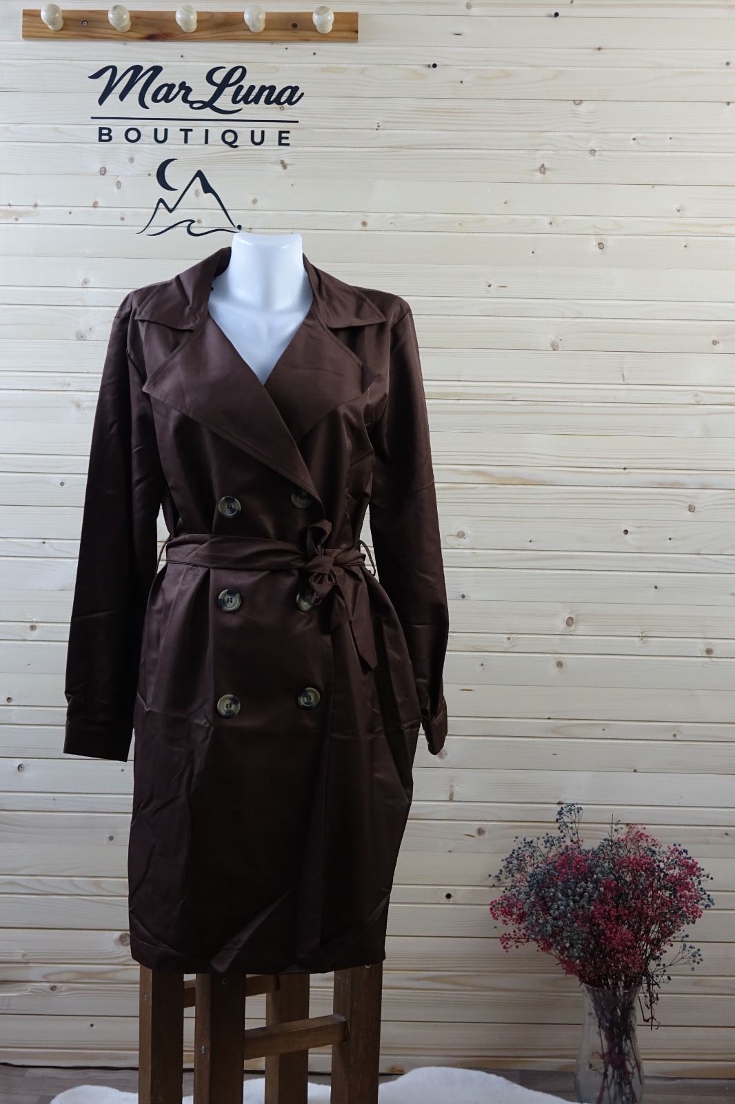 Kahverengi Kuşaklı Kadın Trençkot – Şık Mevsimlik Uzun Ceket | MarLuna