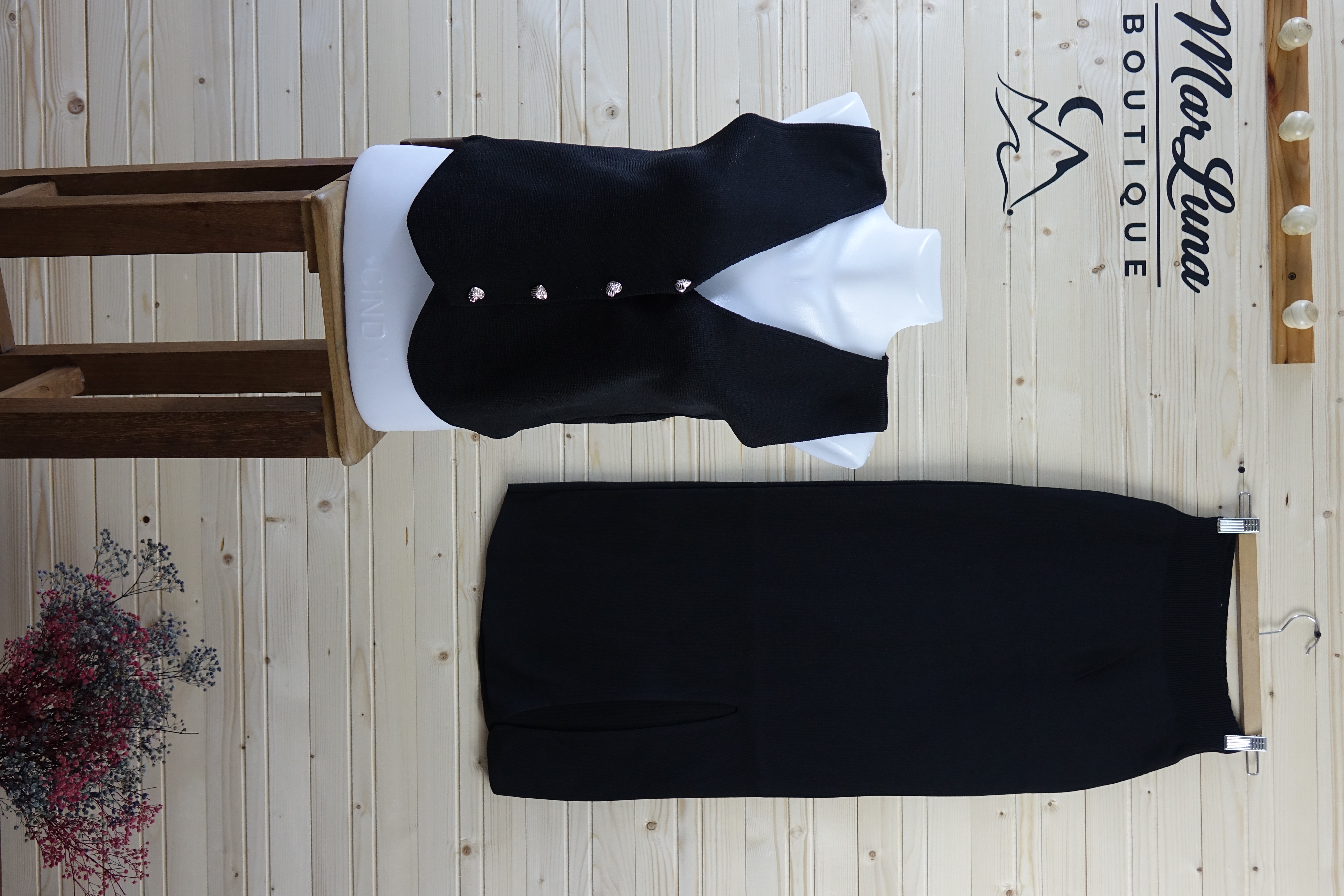 MarLuna Siyah Zarif Yelek & Yırtmaçlı Kalem Etek Takım