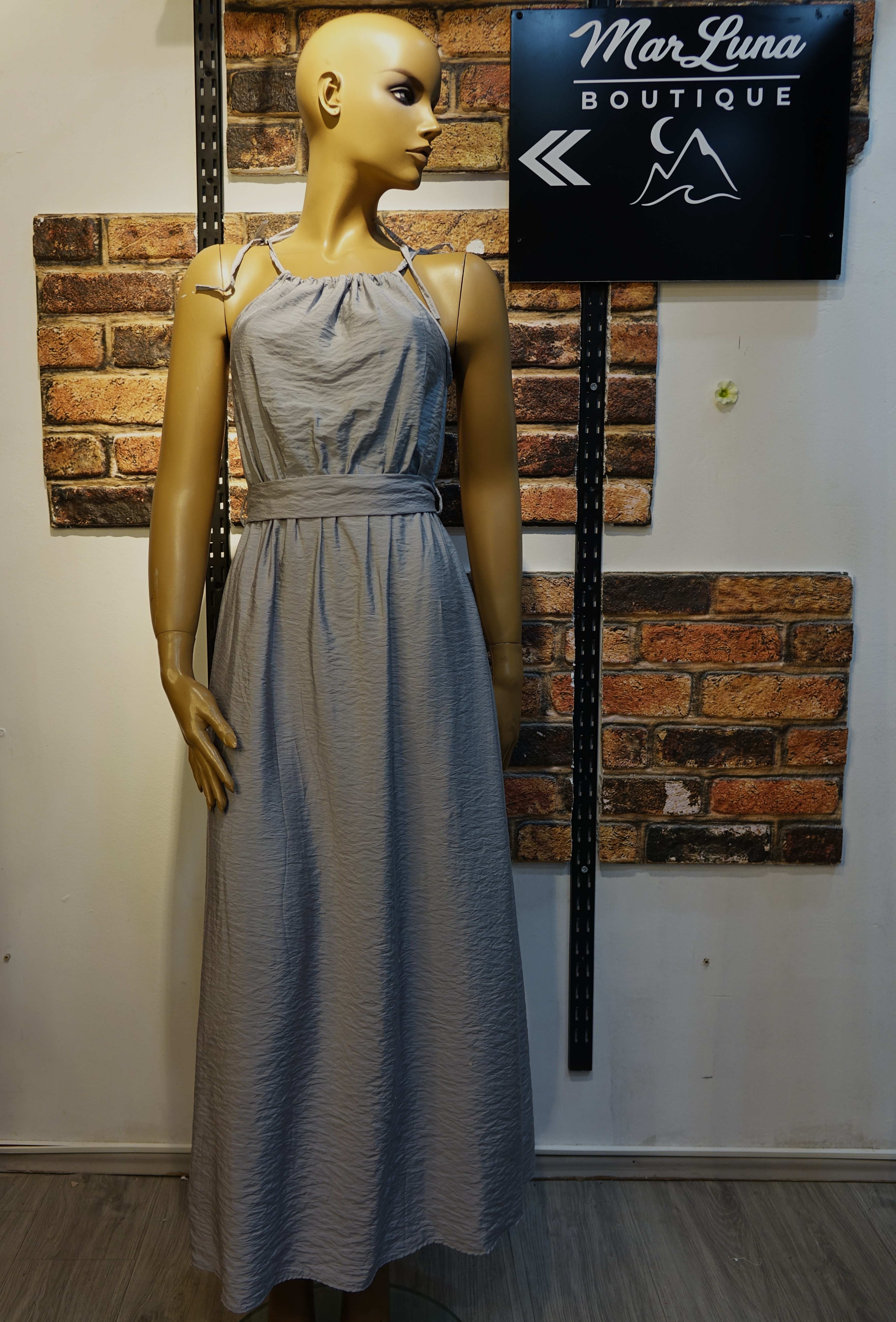 Gri Askılı Uzun Kadın Elbise – Bel Kuşaklı Rahat Kesim Yazlık Maxi Elbise | MarLuna