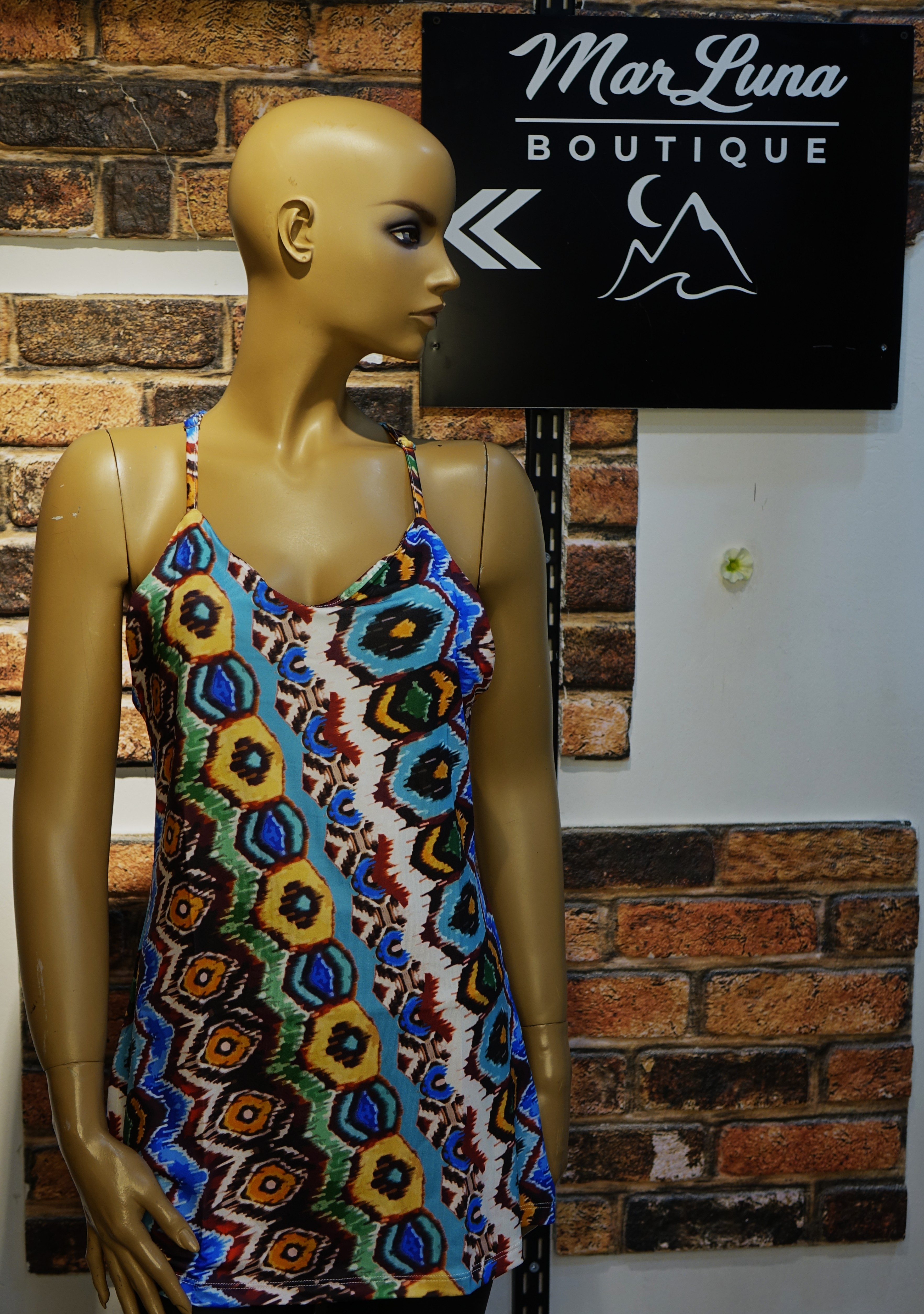 Boho Desenli Askılı Yazlık Kadın Elbise – Rahat Kesim Renkli Yazlık Elbise