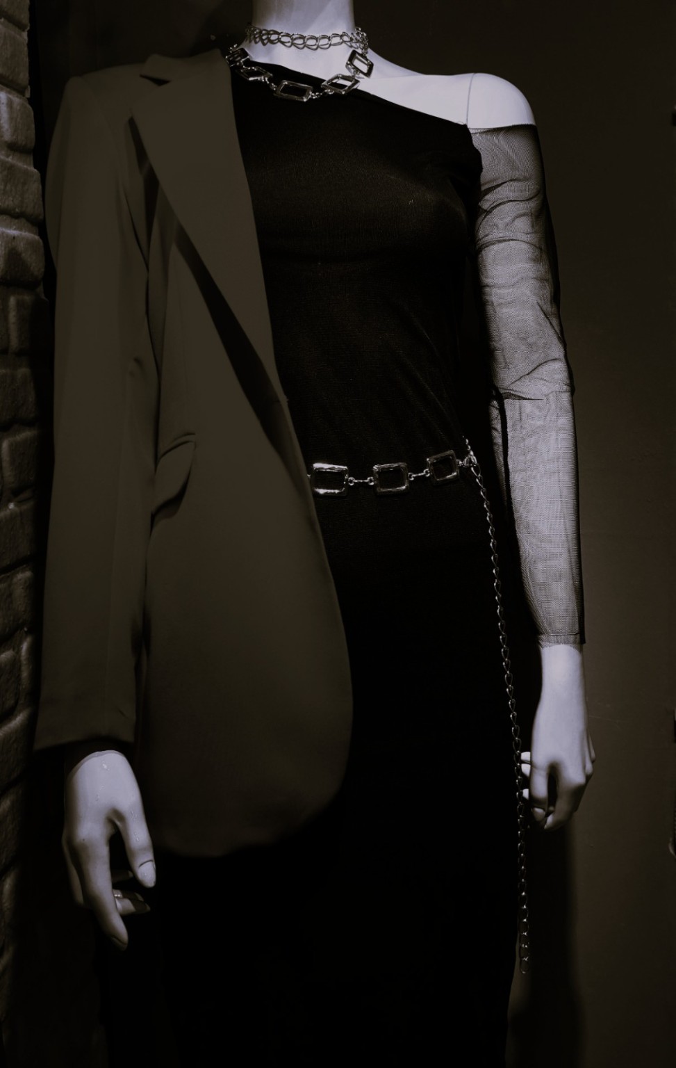 Siyah Tek Omuz Transparan Kollu Kadın Gece Elbisesi – Şık Uzun Elbise